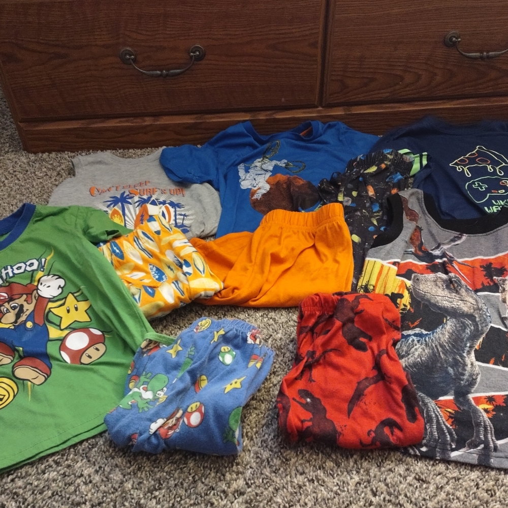 Boys size 6 and 7 pajama shirts, shorts and pants